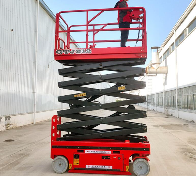 额敏自行走移动式升降机